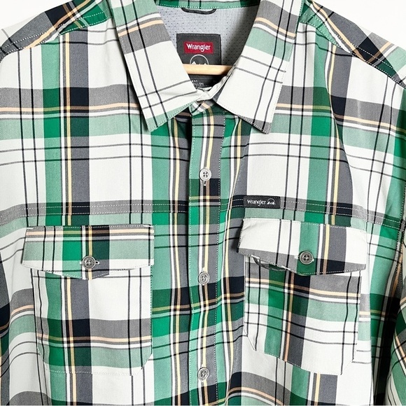 NWT Wrangler Short Sleeve Plaid Outdoor Utility Shirt-Green Black-XL - Picture 4 of 16